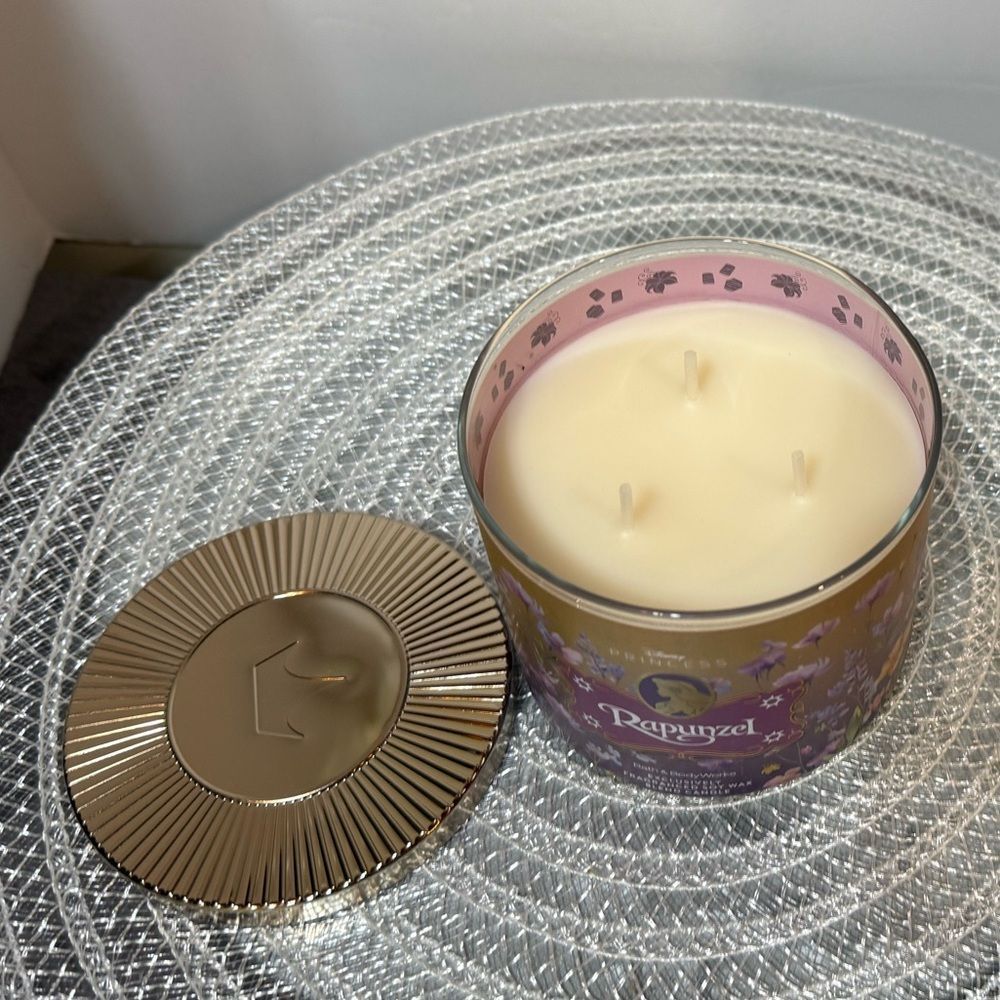 BBW Disney Rapunzel 3 Wick Scented Candle NWT - Picture 2 of 6